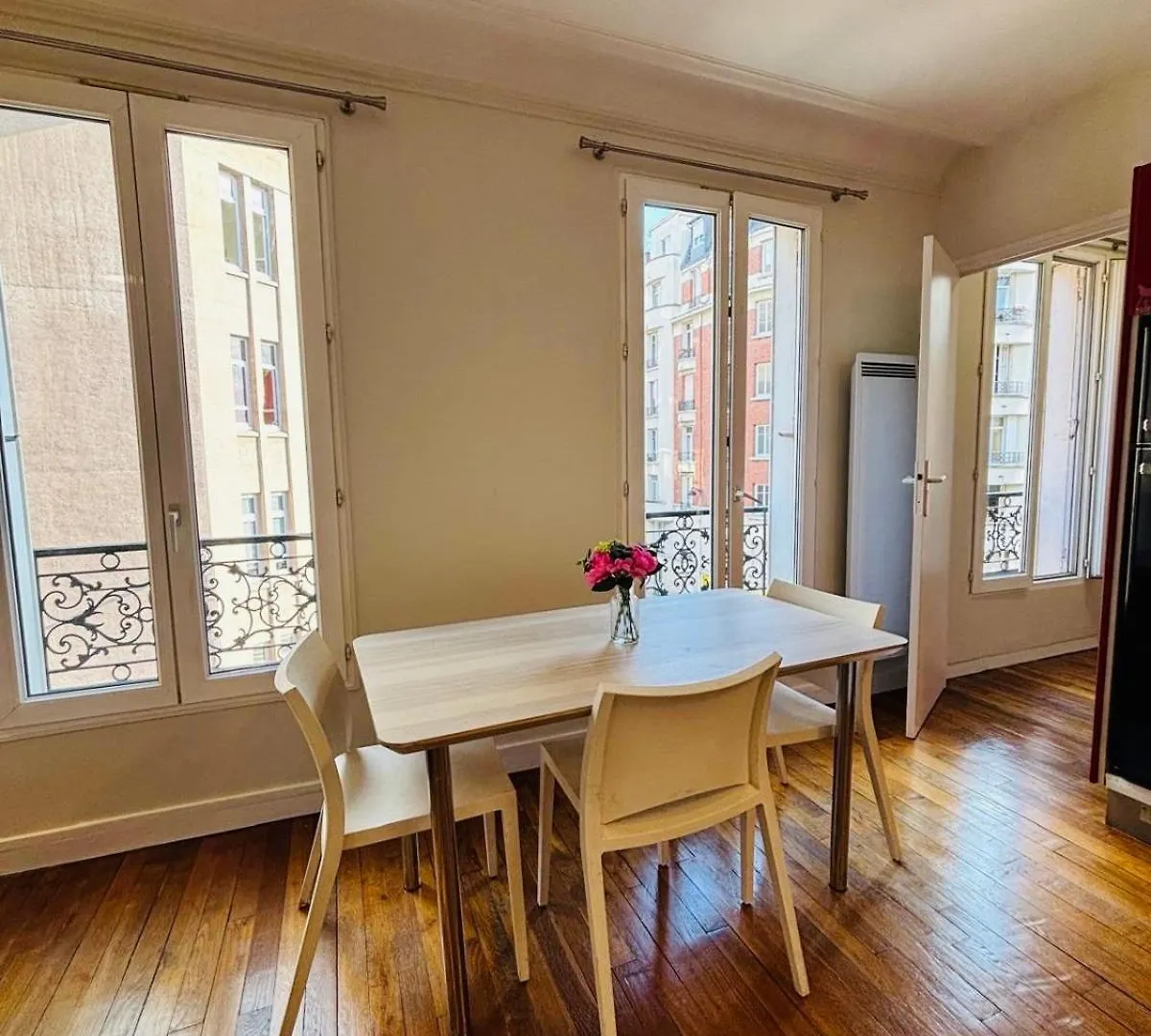 Appartement Commerce Tour Eiffel Parigi